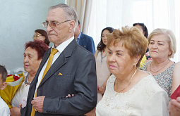 В Улан-Удэ семья отпраздновала «Золотую свадьбу»