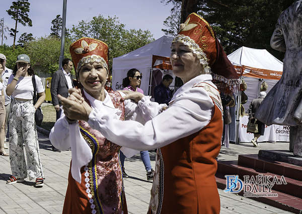 Верхнеудинская пекарня, улан-удэ. Верхнеудинский купец улан удэ. Верхнеудинская ярмарка. Верхнеудинский сплетник телеграмм. Верхнеудинский уезд.