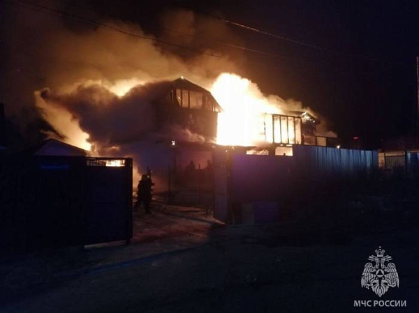  В Улан-Удэ сгорели два соседних дома 
