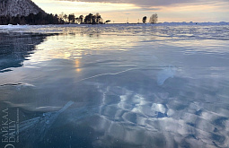 Мегапопулярный паблик «похоронил» девушку, попившую воду из Байкала