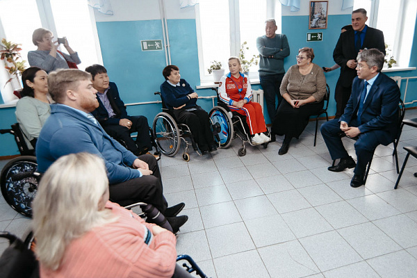 Глава Бурятии посетил Дом инвалидов-колясочников