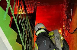 Из горящего дома в Иркутске спасли 7 человек