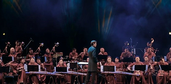 Национальный оркестр Бурятии исполнил «Перемен!»