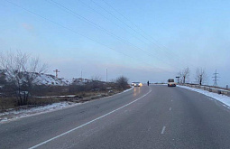 В Улан-Удэ пьяный водитель врезался в опору освещения