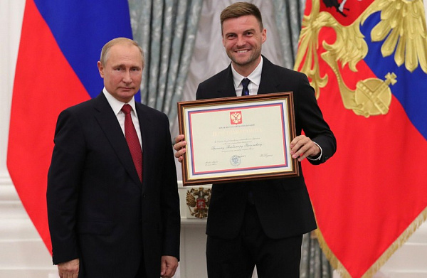 Владимир Гранат получил звание «заслуженного» и грамоту от Путина