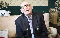 В Иркутске ветеран Великой Отечественной войны отметил 100-летний юбилей