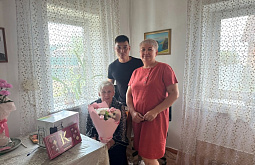 В Улан-Удэ 90-летие отпраздновала ветеран труда