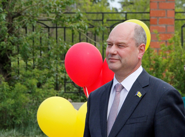 ������ ���� ����-��� ��������� �� 4,7 ��������� 