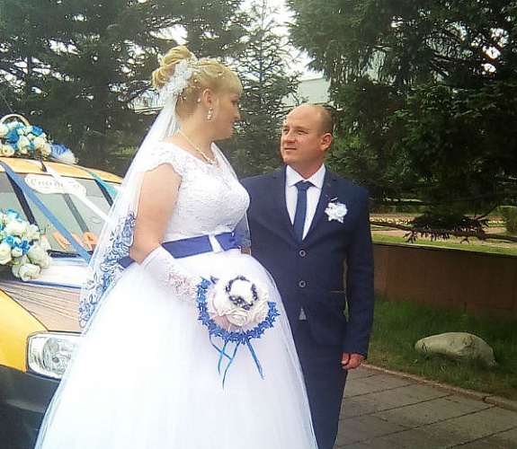  В Улан-Удэ пара таксистов устроили самую необычную свадьбу 