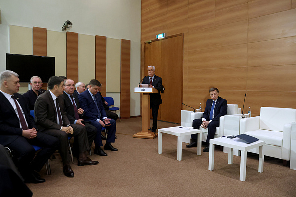 � ������� ���������� ��������� ���������� ��� � �� �����