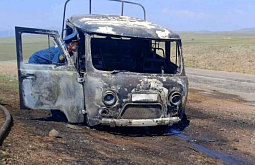 В Бурятии горел автомобиль 